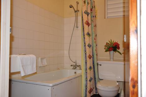 Carib Blue Apartments Oistins Zimmer foto